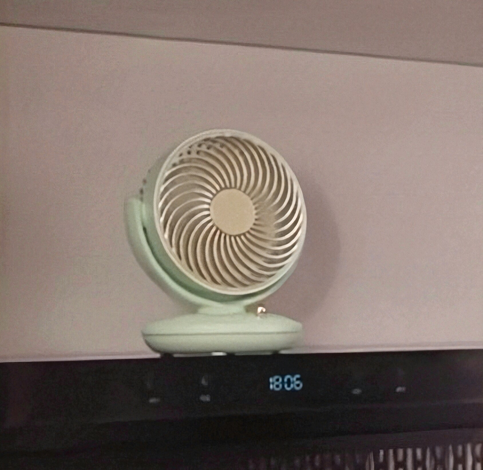 Minimalist Desktop Fan