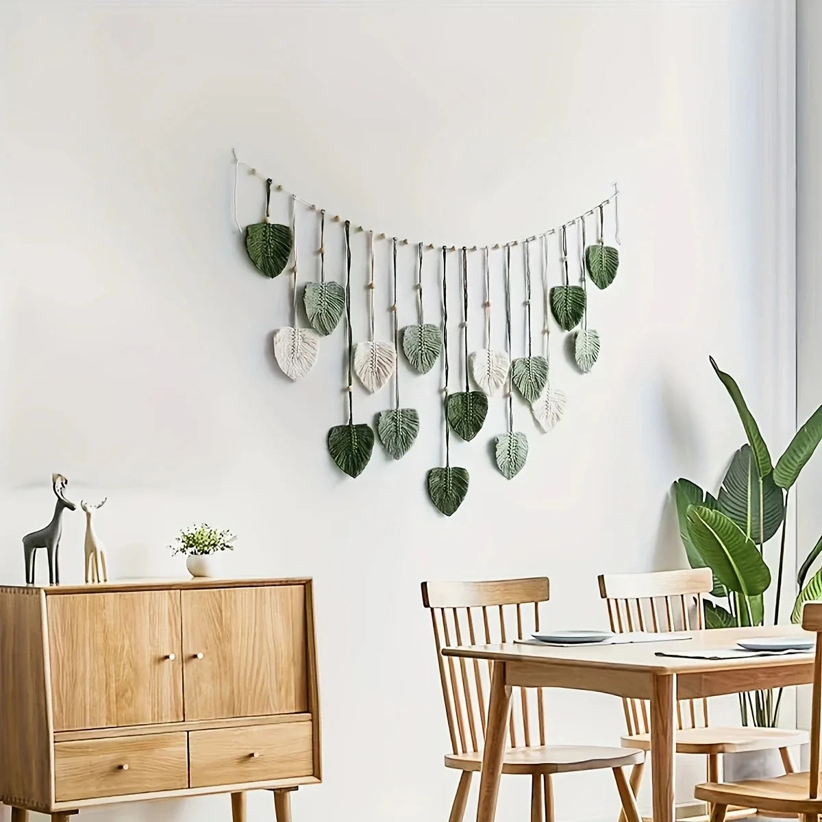 Modern Macrame Wall Art Tapestry, Bohemian Wall Decoration, Home Decoration, Macrame Feather Wall Hanging on the Wall